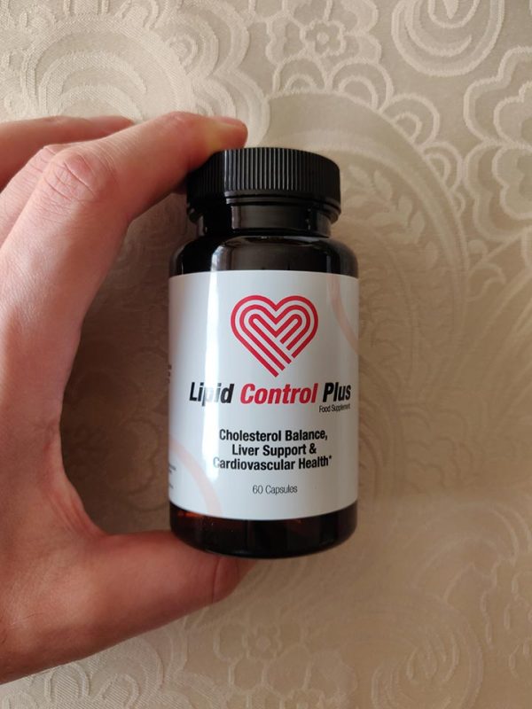 Lipid Control Plus, cholesterol, obniżenie poziomu cholesterolu LDL, podniesienie poziomu cholesterolu HDL, wsparcie zdrowia serca, ochrona naczyń krwionośnych, karczoch, liść oliwki europejskiej, monakolina K z czerwonego ryżu, berberyna, koenzym Q10, nasiona lnu