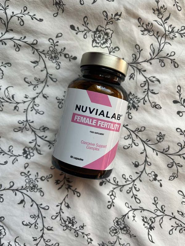 NuviaLab Female Fertility - wspomaga płodność, równowaga hormonalna, redukcja stresu i wsparcie emocjonalne, wsparcie zdrowia ogólnego, myo-inozytol, kwas foliowy, ekstrakt z lukrecji, witamina e, cynk, selen