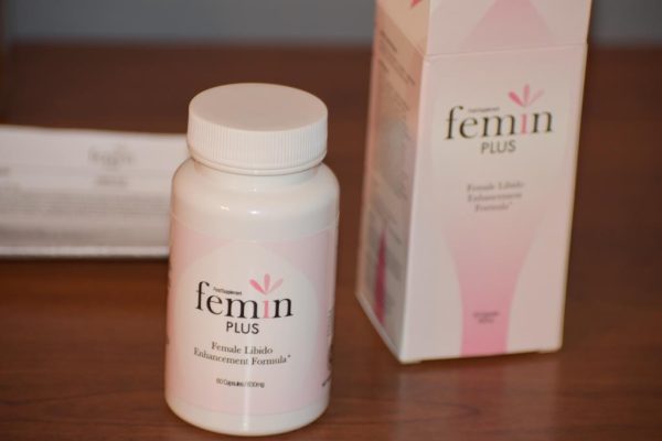 Femin Plus - libido, zwiększa libido, poprawia krążenie, regulacja hormonalna, poprawa nastroju, l-arganina, żeń-szeń, nasiona kozieradki, witamina E, korzeń maca, witamina B6