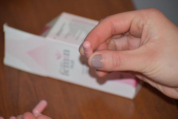 Femin Plus - libido, zwiększa libido, poprawia krążenie, regulacja hormonalna, poprawa nastroju, l-arganina, żeń-szeń, nasiona kozieradki, witamina E, korzeń maca, witamina B6